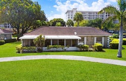 3015 N Palm Aire Dr, Pompano Beach, FL 33069