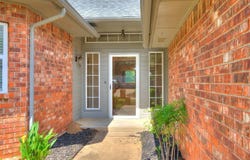 1917 Goldenrod Lane, Midwest City, OK 73130