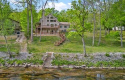 104 Wheatstone Place, Cotter, AR 72626
