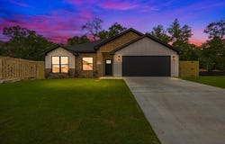 16226 Crossing Circle, Lindale, TX 75771