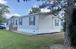 7061 W Bickett Boulevard, Lansing, MI 48911