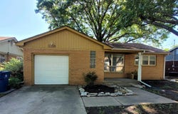 228 Marriott Dr, Eureka, KS 67045