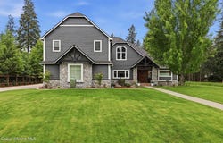 1510 E Pebblestone Ct, Hayden, ID 83835