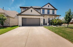 601 Hazeltine Road, Red Oak, TX 75154