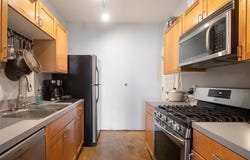 2401 E 6th St, Austin, TX 78702