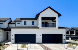 210 NE Doe Pointe Lane, Ankeny, IA 50021