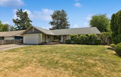 600 NE 22ND St, Gresham, OR 97030
