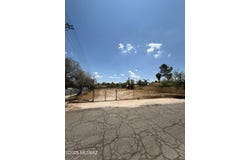 105 S Palomar Drive, Tucson, AZ 85711