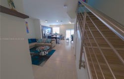 10587 W 33rd Ct, Hialeah, FL 33018