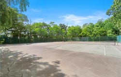 752 Quaker Lane, Warwick, RI 02818