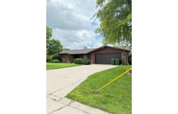 512 N James, Sutton, NE 68979