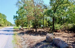 Pine Drive, Stigler, OK 74462