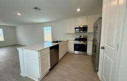 252 Ammolite LN, Maxwell, TX 78666