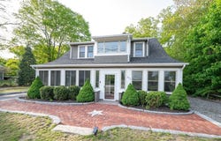272 County St, Seekonk, MA 02771