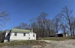 2516 Roseberry Rd, Mascot, TN 37806