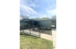 105 Tabler Drive, Seguin, TX 78155