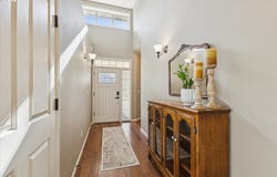 17125 SW WOODHAVEN Dr, Sherwood, OR 97140