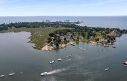 15 River Road, Branford, CT 06405