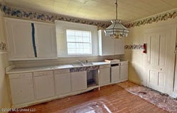 604 Central Avenue, Belzoni, MS 39038