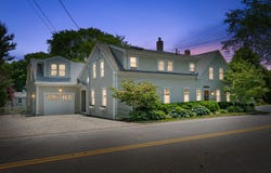 5 Putnam, Cotuit, MA 02635
