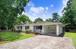 527 W College Street, Warsaw, NC 28398