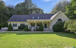 41 Forsyth Road, Montville, CT 06370