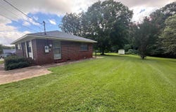 4221 Tawannah Circle E, Hokes Bluff, AL 35903