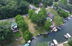 1059 Lakeshore Drive, Brooklyn, IA 52211