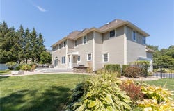 9 Elizabeth Drive, Lincoln, RI 02865
