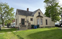 621 E Main Street, Muncie, IN 47305