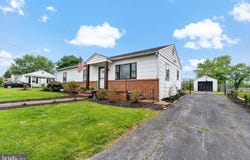 620 STATE CIRCLE, MARTINSBURG, WV 25401