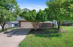 254 W Rosewood Ln, Derby, KS 67037
