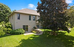 1601 Raspberry Lane, Mount Horeb, WI 53572