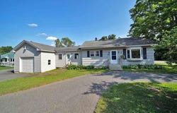 20 Cleaves Street, Island Falls, ME 04747