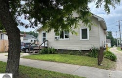 809 Wallace Street, Cadillac, MI 49601