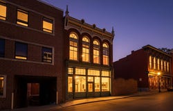 111 S AUGUSTA ST, STAUNTON, VA 24401