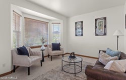 221 St Andrews Pl, Yakima, WA 98908