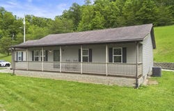 3758 Whispering Oaks, Catlettsburg, KY 41129