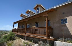 2 Mesa Sea Rd, Arroyo Hondo, NM 87513