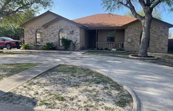 700 W 11th, Del Rio, TX 78840