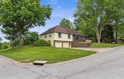 1541 N Withers Road, Liberty, MO 64068