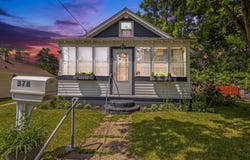 378 Goguac Street W, Battle Creek, MI 49015