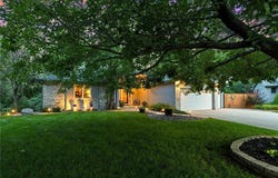 1025 Forest Glen Court, Burnsville, MN 55337
