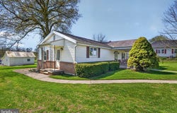 1636 E CANAL Road, DOVER, PA 17315