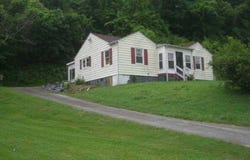 1169 Valley Dr, Bristol, VA 24201