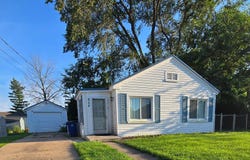 215 E Boston Ave, Monmouth, IL 61462