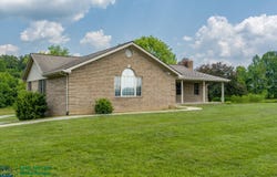 4141 Gunnels Rd, Byrdstown, TN 38549