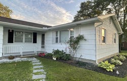 121 Depot Rd, Hatfield, MA 01066