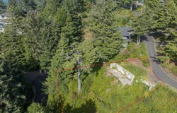 422 Surfview Drive, Gleneden Beach, OR 97388