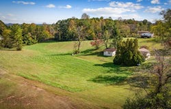 121 Orchard Boulevard, Blue Ridge, GA 30513